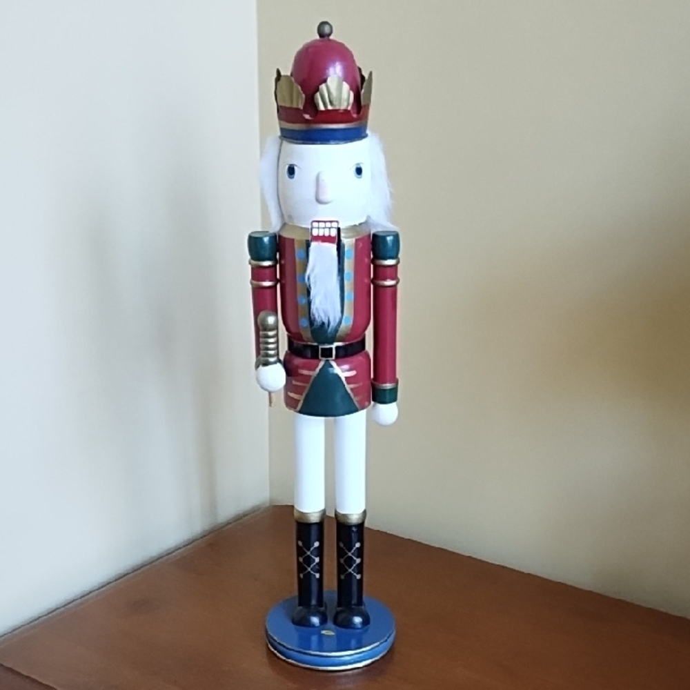 Vintage 19.5" Wood Soldier Nutcracker Guard King Crown Red Green Holiday Decor